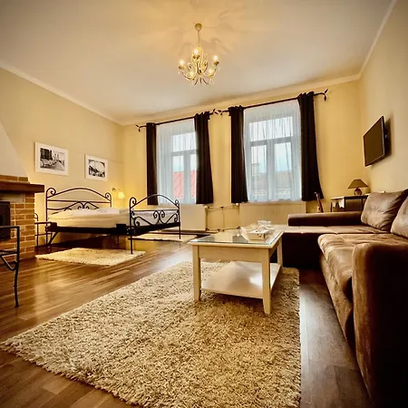 Antonio Old Town Penzión pre hostí 3*