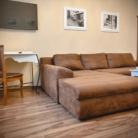 Antonio Old Town Penzión pre hostí