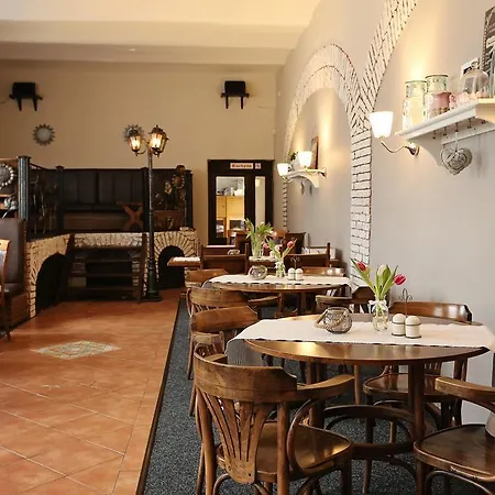 Penzión pre hostí Antonio Old Town 3*